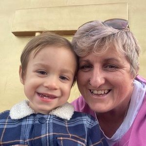 Meet your Posher, Debra